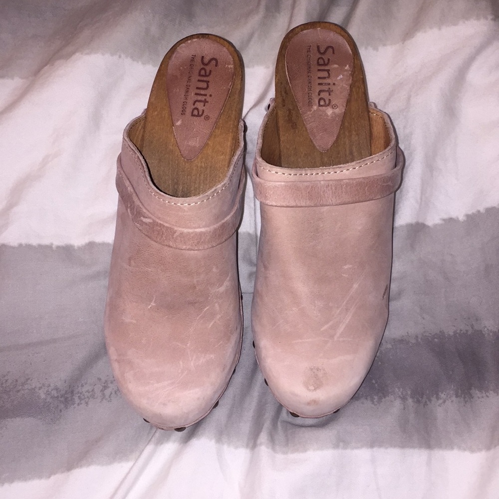 Sanita blush pink clogs, made in Poland